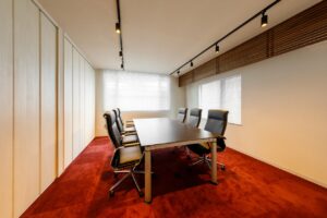 北九州小倉　会議室　おしゃれ内装　事務所オフィス新築　イコーハウスの施工実績